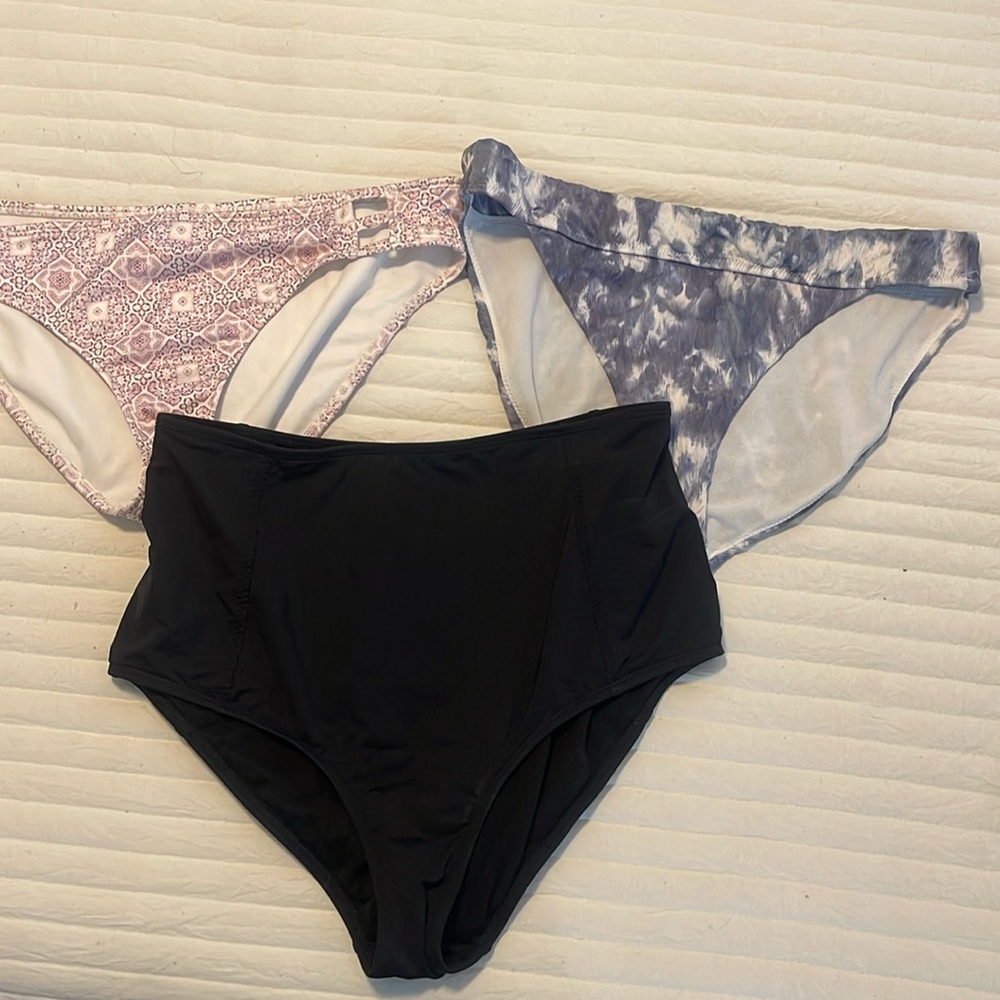 Athleta 3 swim bottoms
